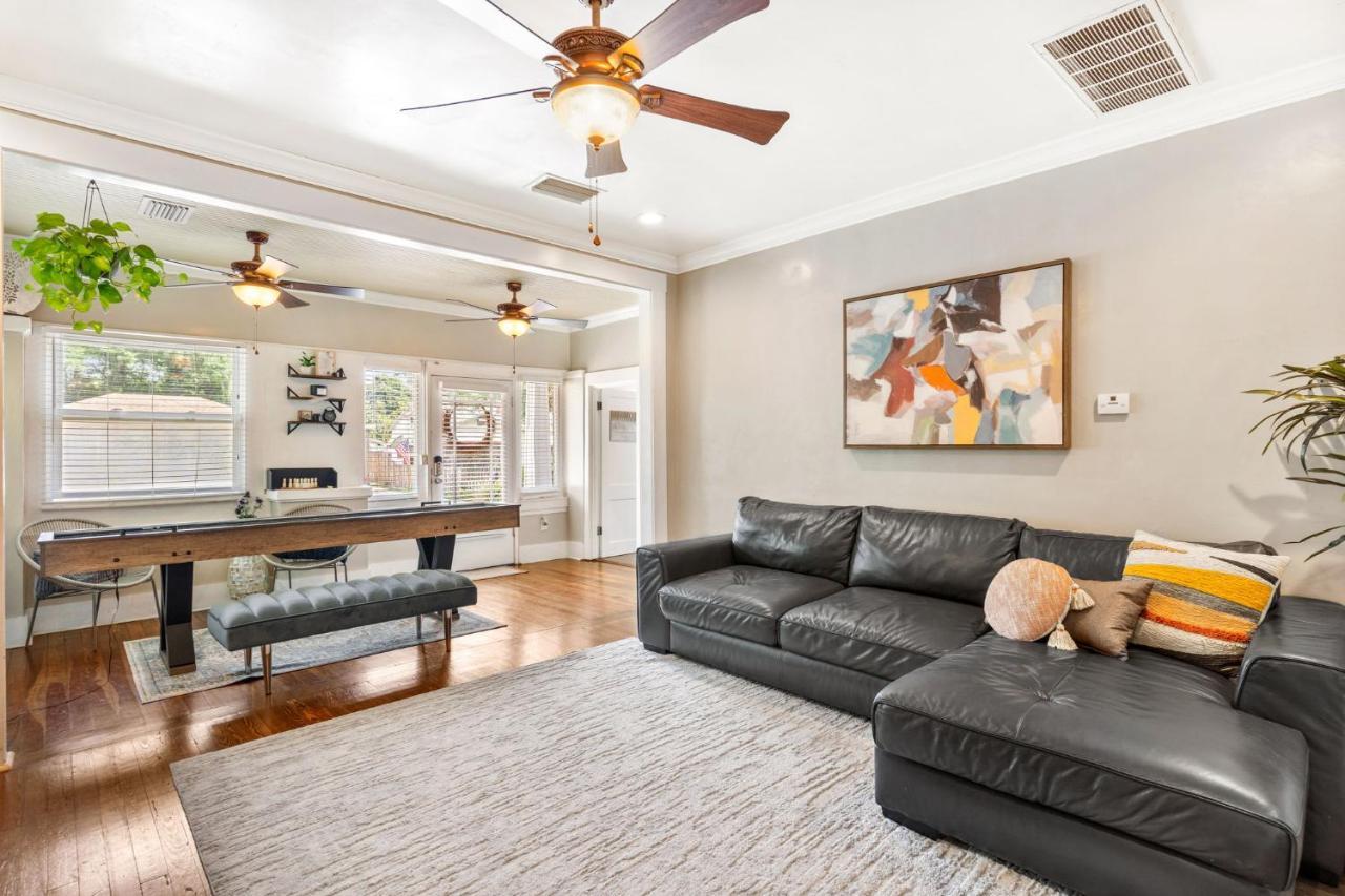 Four Different Options At One Great Location-- 1 - Spacious 3 Bed 2 Bath House Or 2- 2Nd Floor 2 Bed 1 Bath Guesthouse Or 3- 1St Floor Studio Or 3- A Tiny Home Rv Tampa Zewnętrze zdjęcie